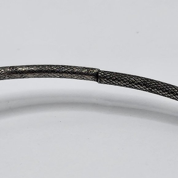 Treska Set of 5 Beaded/Brass-Tone Bracelets - Picture 6 of 7